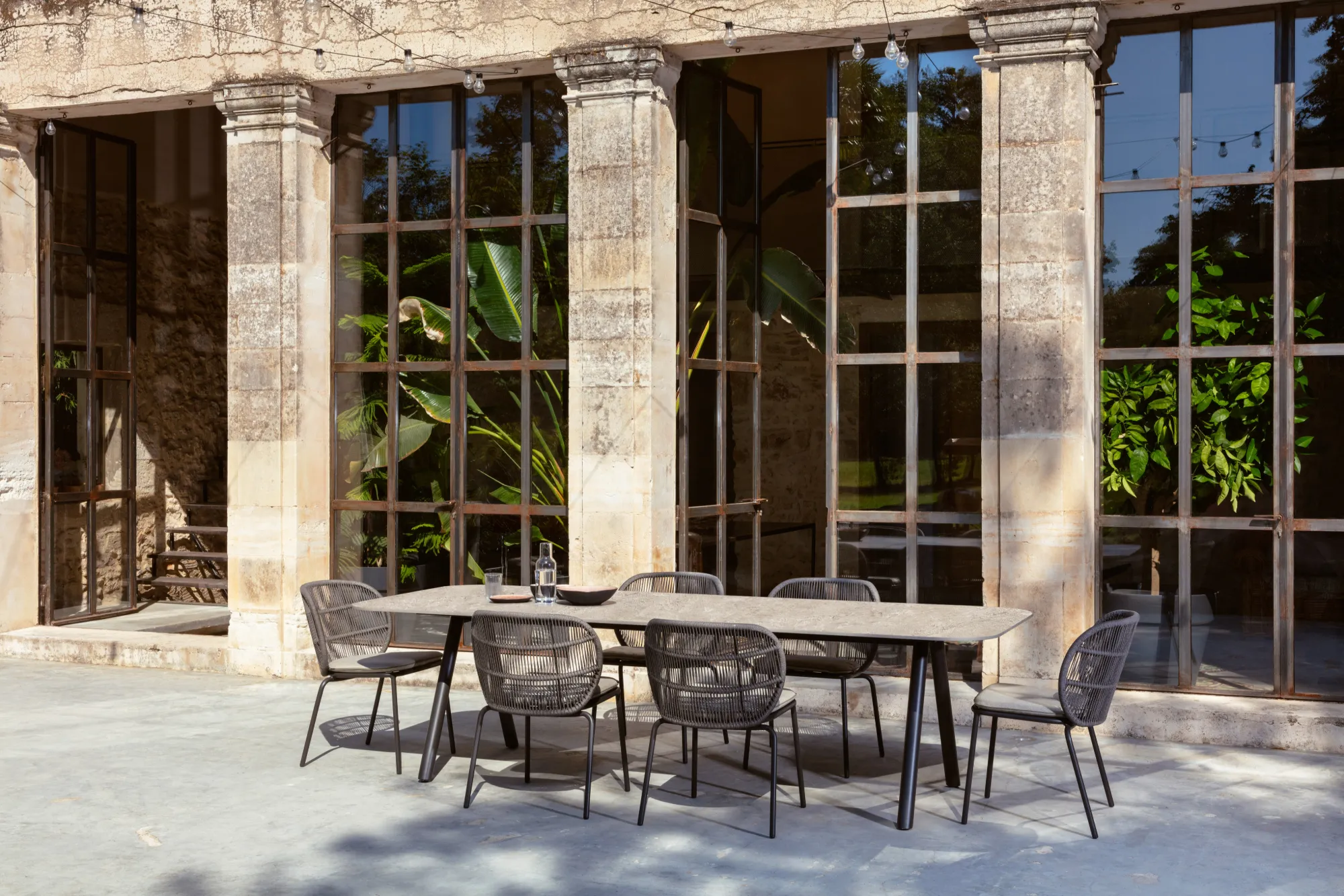 KODO Dining Table, Fossil Grey 280cm w. Sabbia Panna Ceramic + Dining Chair2